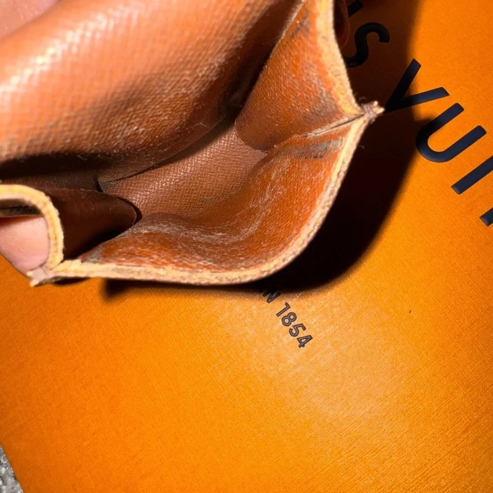 Louis Vuitton Brown and Gold Monogram vintage cigarette Pouch - Picture 9 of 14